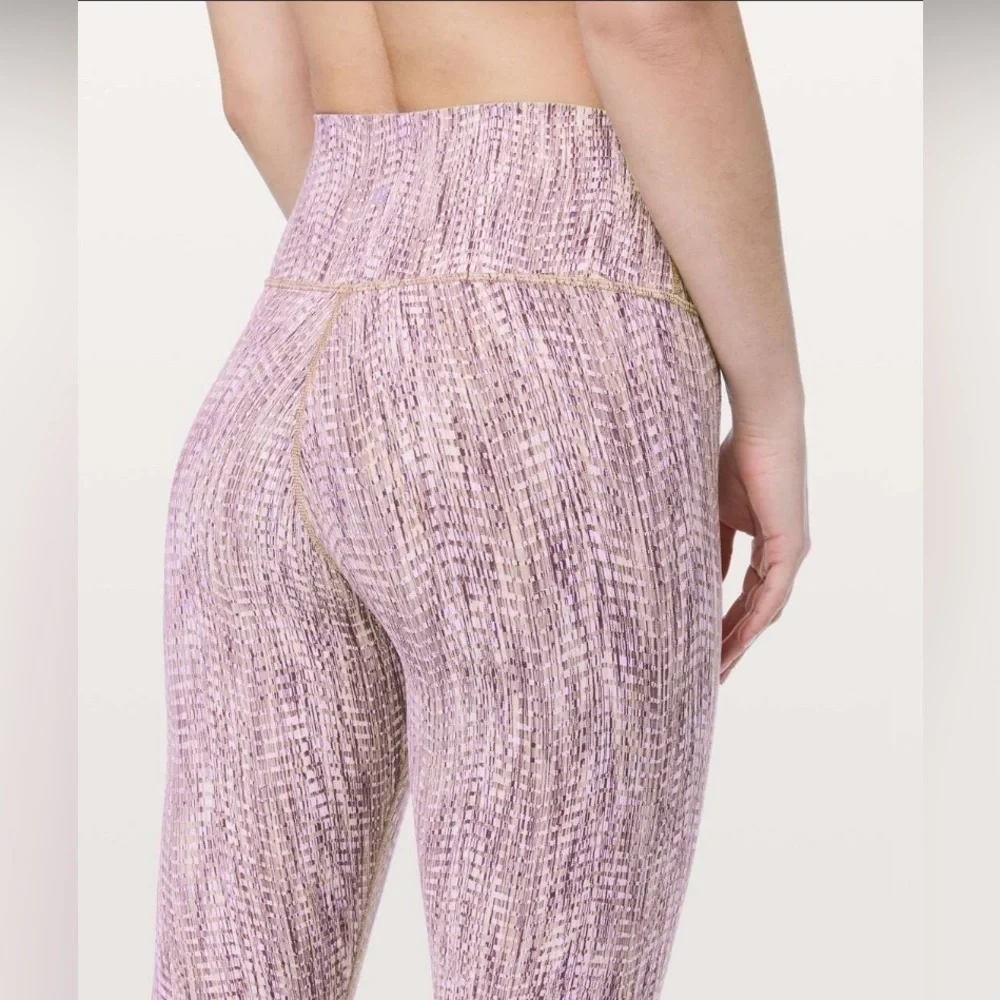 Lululemon Wunder Under High Rise 7/8 Tight Luon - Size 6 - Picture 3 of 13